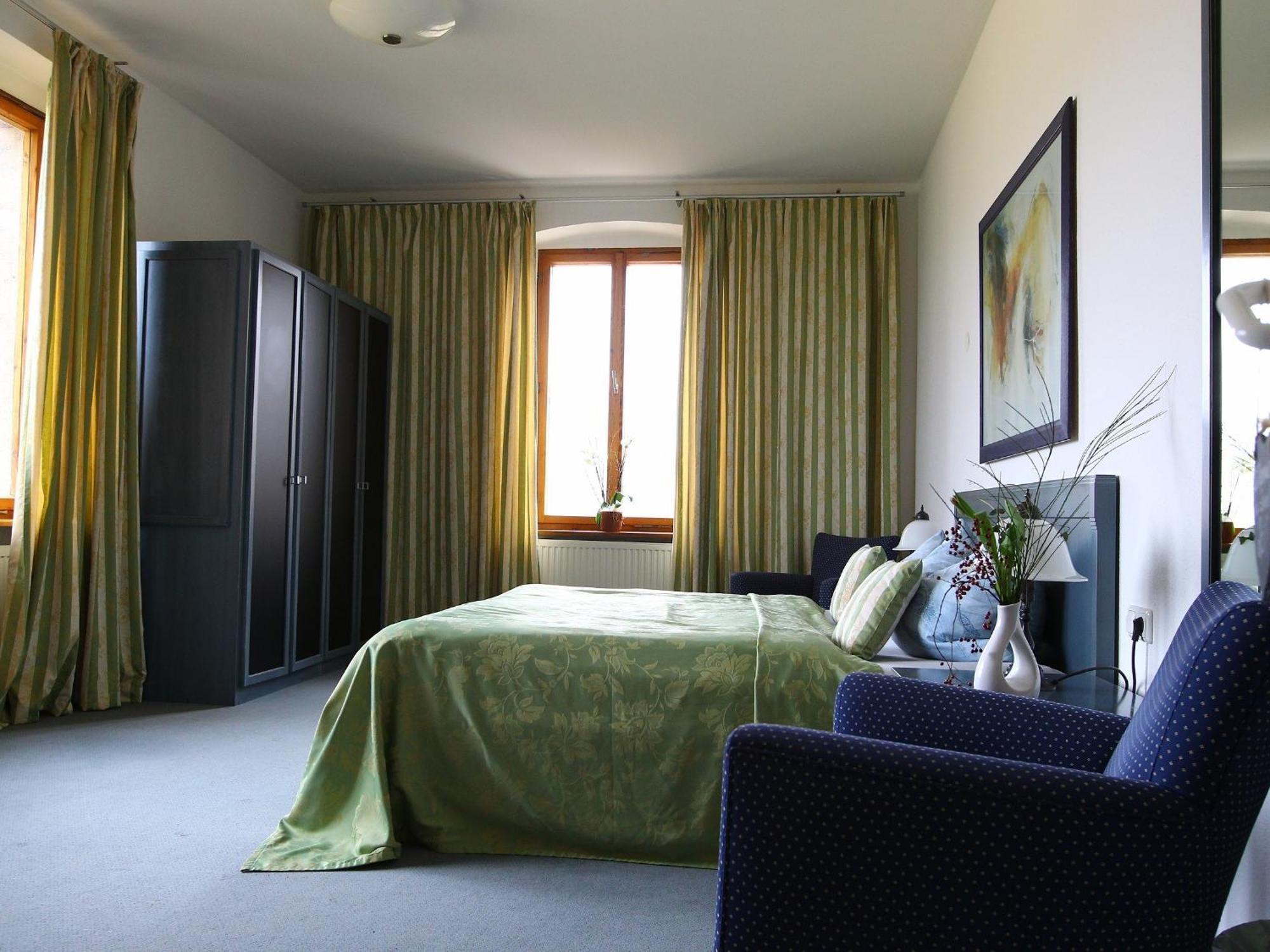 Hotel & Restaurant Schloss Weissenburg Uhlstädt Chambre photo