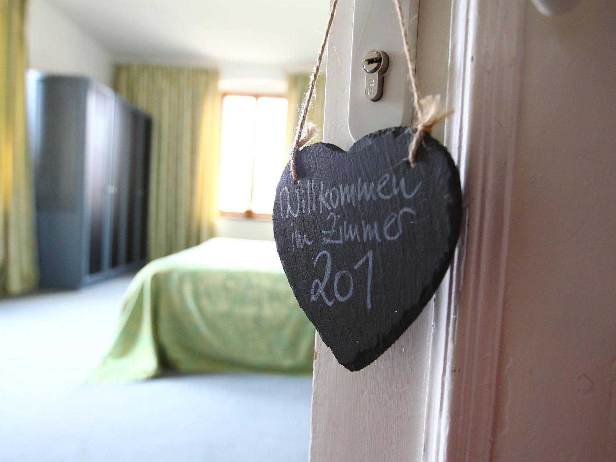 Hotel & Restaurant Schloss Weissenburg Uhlstädt Extérieur photo