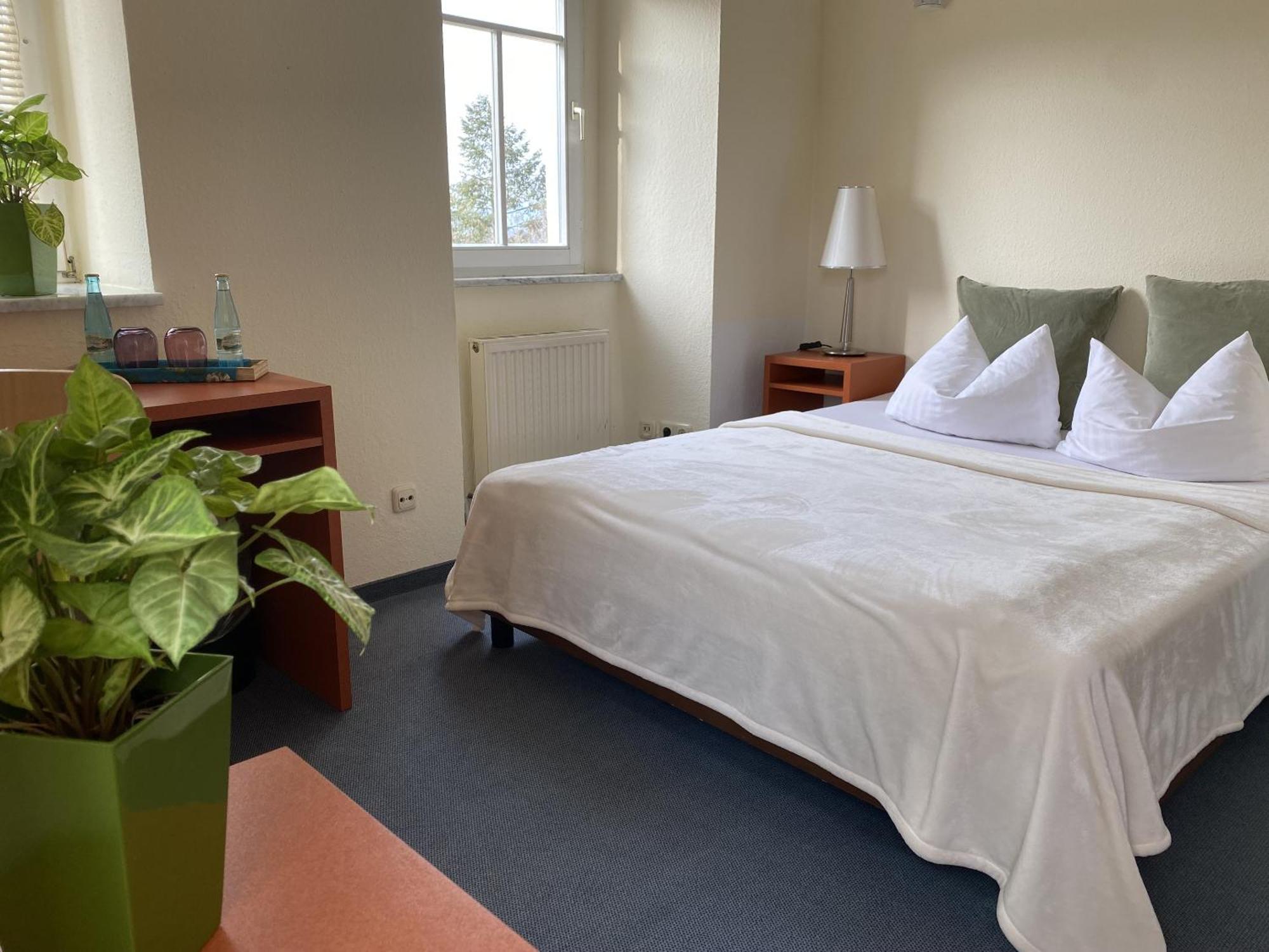 Hotel & Restaurant Schloss Weissenburg Uhlstädt Chambre photo