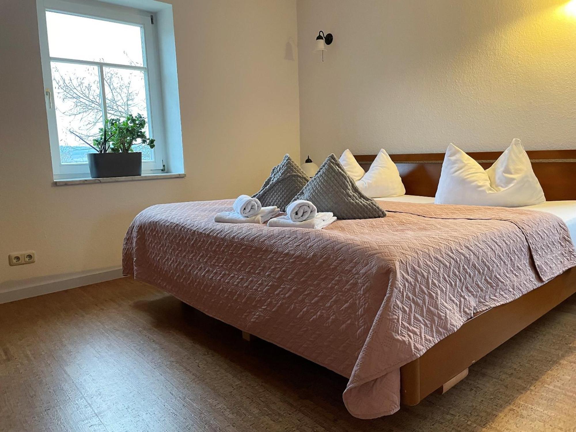 Hotel & Restaurant Schloss Weissenburg Uhlstädt Chambre photo