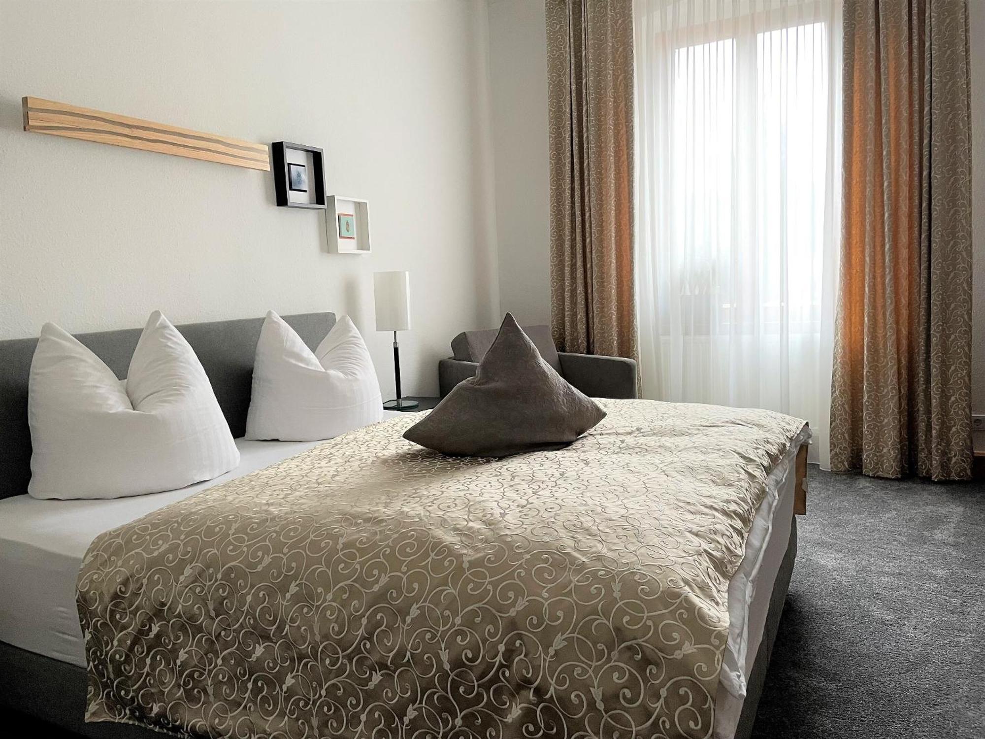 Hotel & Restaurant Schloss Weissenburg Uhlstädt Chambre photo